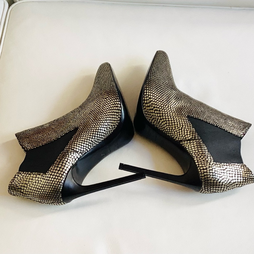 Saint Laurent Snake Embossed Black and Gold Ankle Spike Heel Boots SZ 8.5/38.5 - Picture 7 of 10